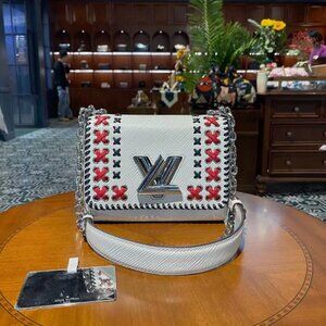 N16 Slightly Used Limited Version Louis Vuitton EPI Twist Handbags Small